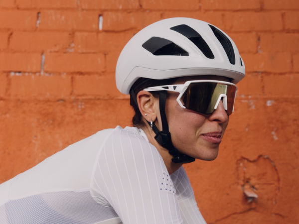 風洞実験でエアロを追求したロードヘルメット Liv PURSUIT / REV PRO、エアロジャージLiv FORMA...